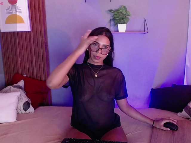 Vixenkitty live cam on BongaCams