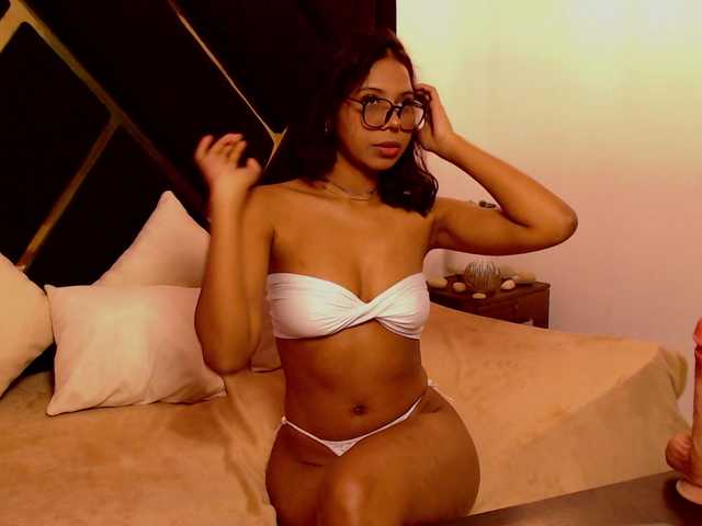 Vixenkitty live cam on BongaCams