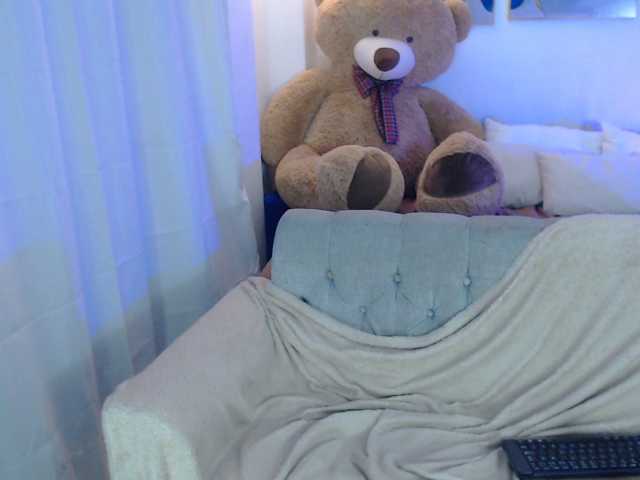 Vixenkitty live cam on BongaCams
