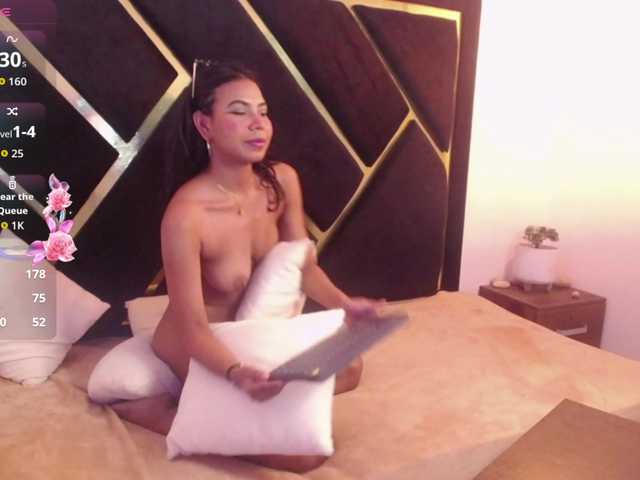 Vixenkitty live cam on BongaCams