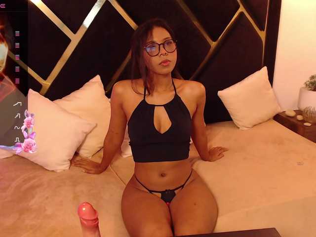 Vixenkitty live cam on BongaCams