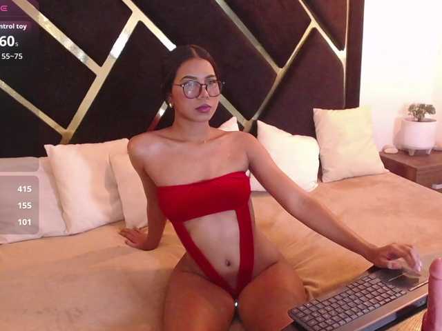 Vixenkitty live cam on BongaCams
