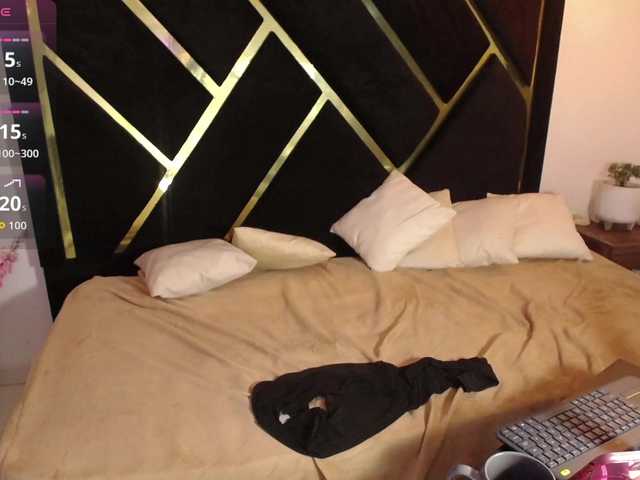 Vixenkitty live cam on BongaCams
