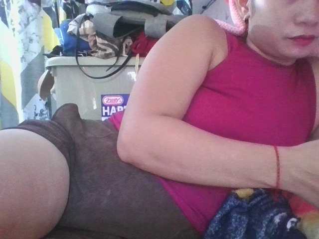 LUCKY17-1 live cam on BongaCams