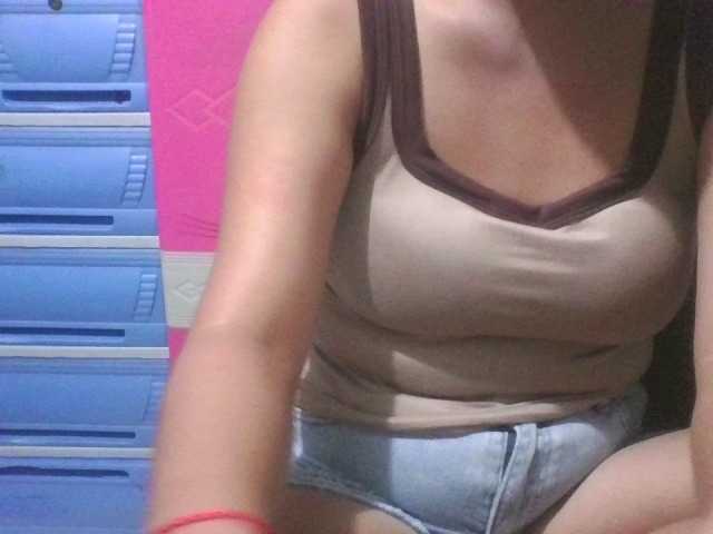 LUCKY17-1 live cam on BongaCams