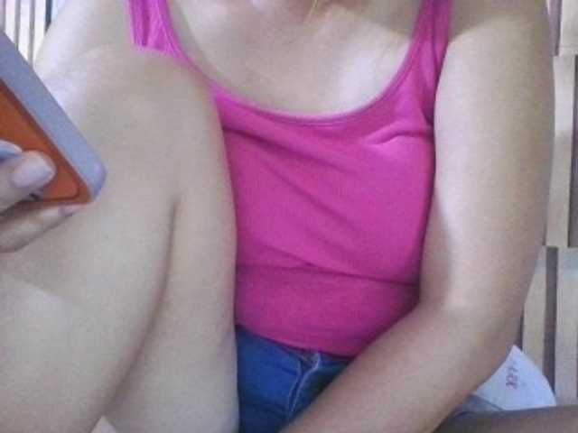 LUCKY17-1 live cam on BongaCams