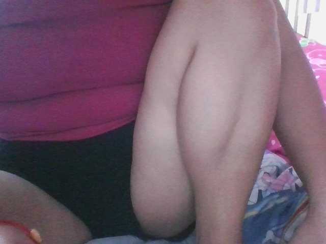 LUCKY17-1 live cam on BongaCams