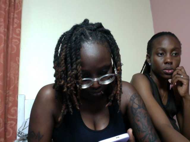 le modèle Sexydivas est en webcam porno dans un show sur le site bongacams, il possède les tags suivants: Ebony,Brunette,Hairy