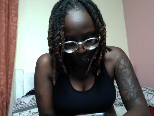 Sexydivas live cam preview