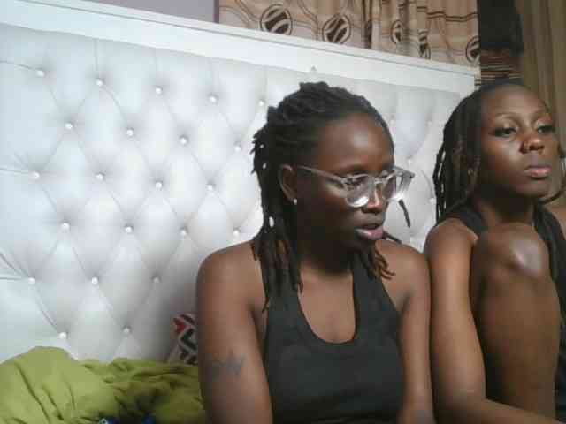 sexydivas's live room
