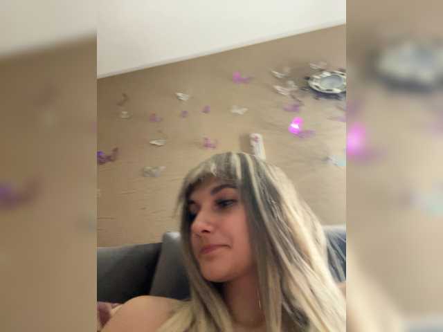 Ksyusha12 live cam on BongaCams