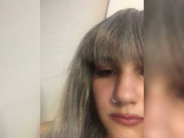 Ksyusha12 live webcam show