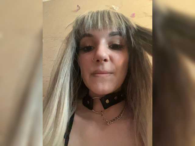 Ksyusha12 live cam on BongaCams