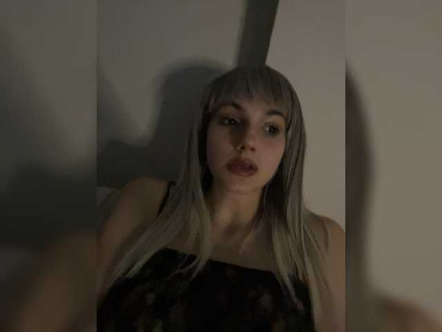 Ksyusha12 live cam on BongaCams