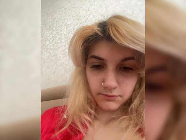 Ksyusha12 live cam