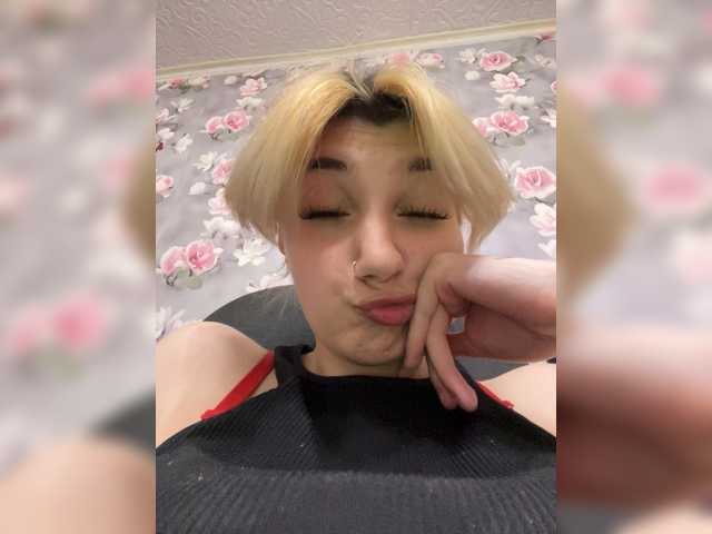 Ksyusha12 live cam on BongaCams