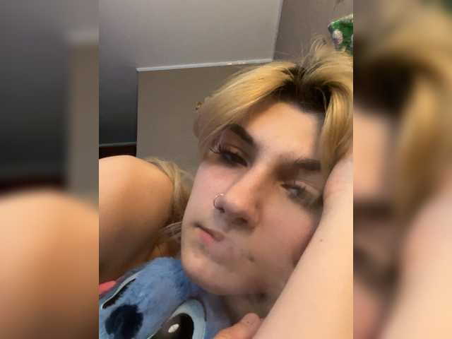 Ksyusha12 live cam on BongaCams