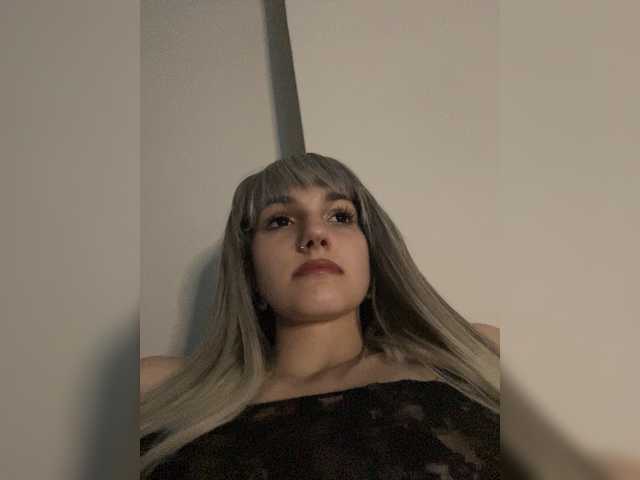 Ksyusha12 live cam on BongaCams