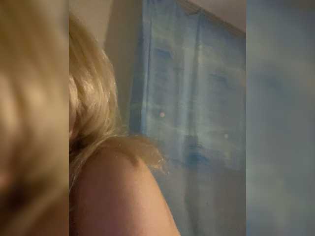 Ksyusha12 live cam on BongaCams