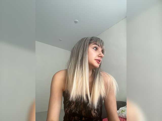Ksyusha12 live cam on BongaCams
