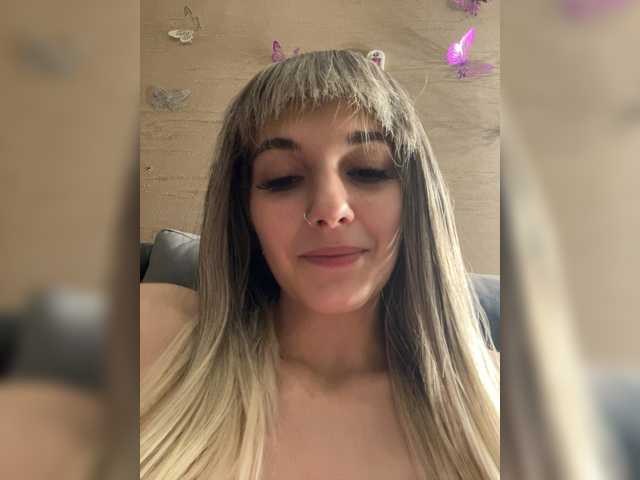 Ksyusha12 live cam on BongaCams