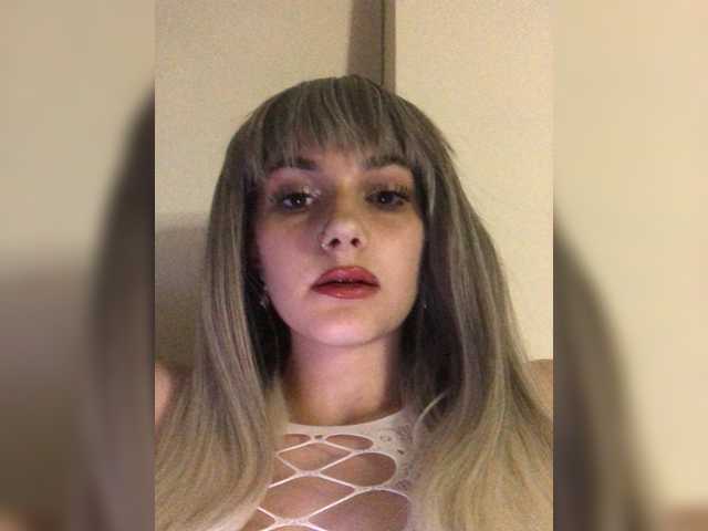 Ksyusha12 live cam on BongaCams