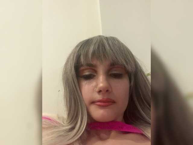 Ksyusha12 live cam on BongaCams
