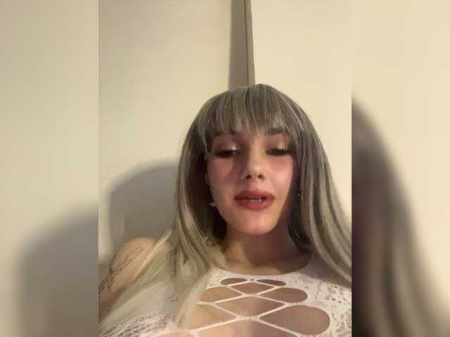 Ksyusha12 live cam on BongaCams