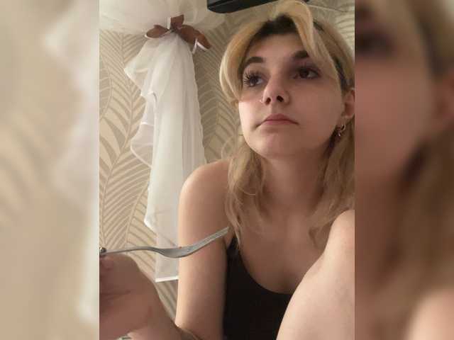 Ksyusha12 live cam on BongaCams