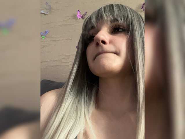 Ksyusha12 live cam on BongaCams
