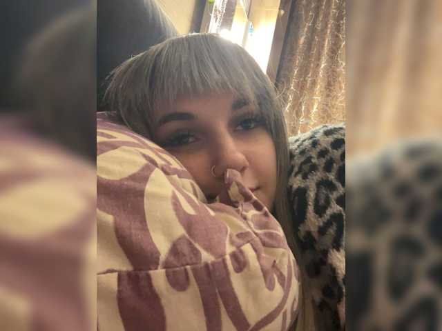 Ksyusha12 live cam on BongaCams