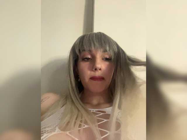 Ksyusha12 live cam on BongaCams