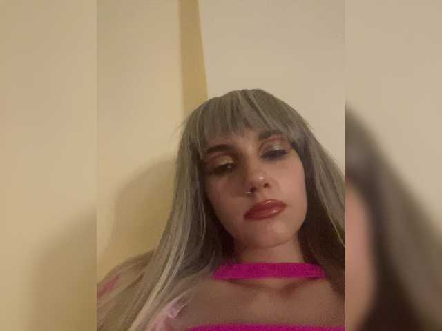 Ksyusha12 live cam on BongaCams
