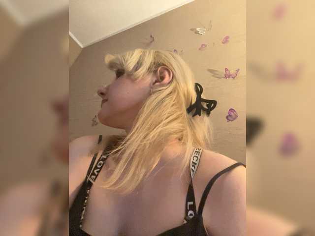 Ksyusha12 live cam on BongaCams