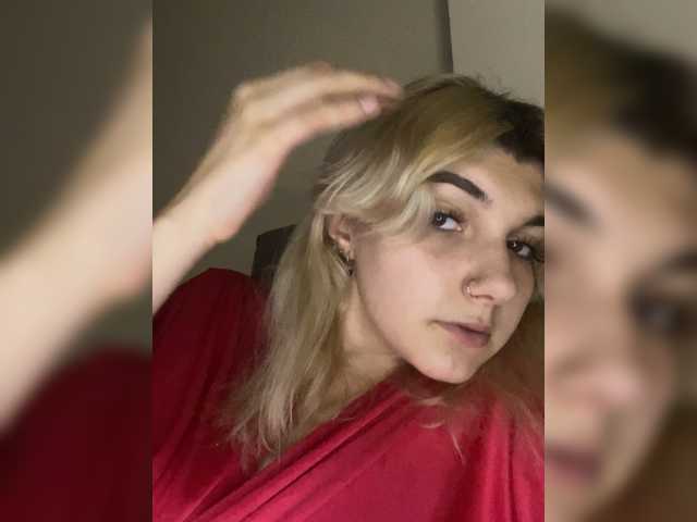 Ksyusha12 live cam on BongaCams