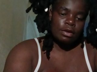 Roxynoir1's Live Webcam