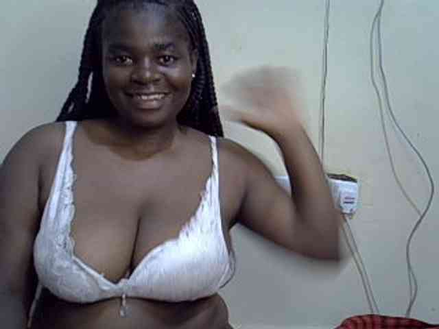 Roxynoir1 webcam