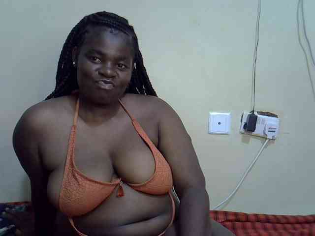 Roxynoir1 webcam