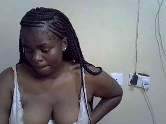 Roxynoir1 webcam