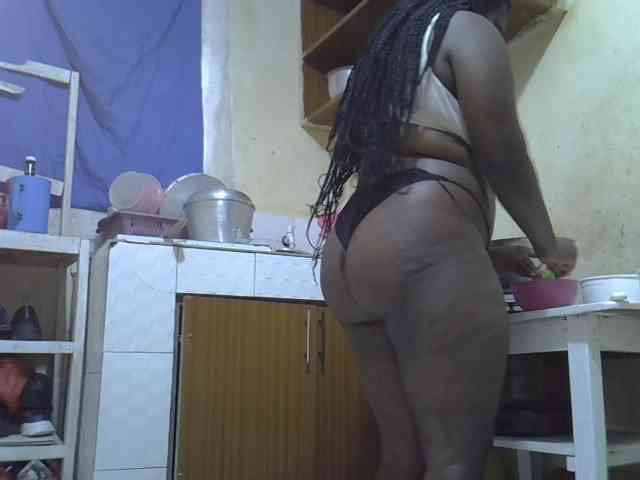 Roxynoir1 webcam