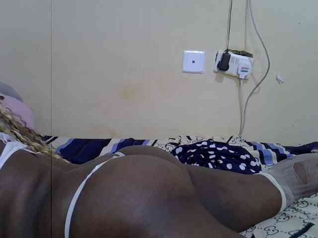 Roxynoir1 webcam