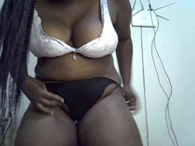 Roxynoir1 webcam