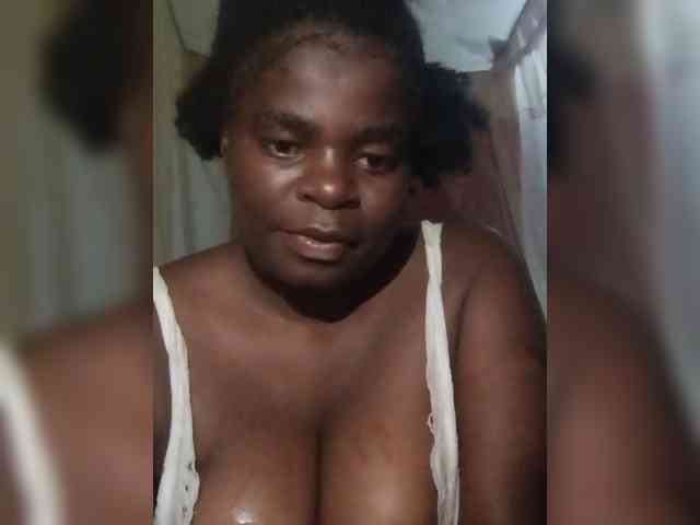 Roxynoir1 webcam