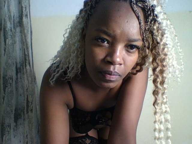 Bads-girl45 live cam on UnifiedCams