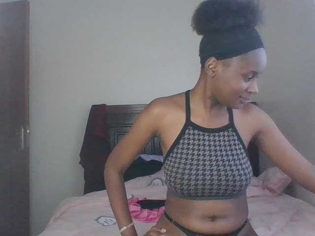 Maricruz2026 live cam on BongaCams