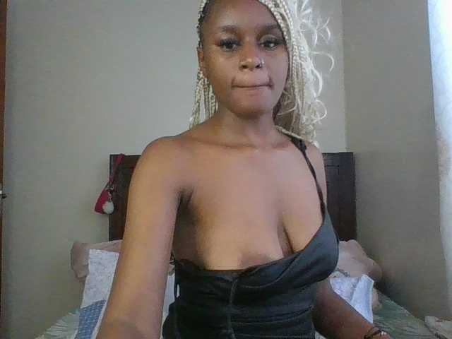 Maricruz2026 live cam on BongaCams
