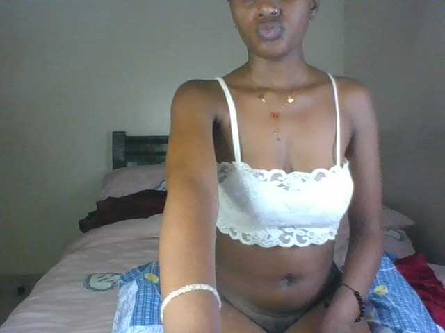 Maricruz2026 live cam on BongaCams