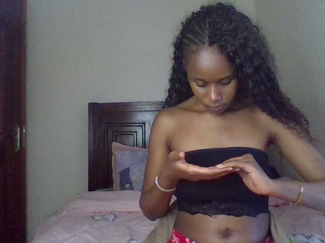 Maricruz2026 live cam on BongaCams
