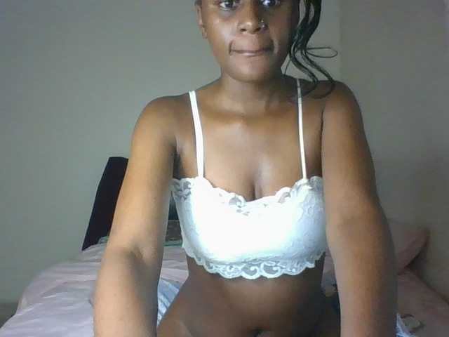 Maricruz2026 live cam on BongaCams