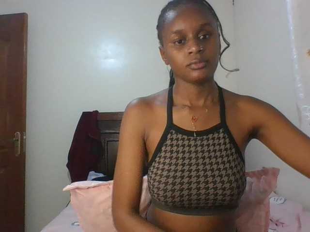 Maricruz2026 live cam on BongaCams